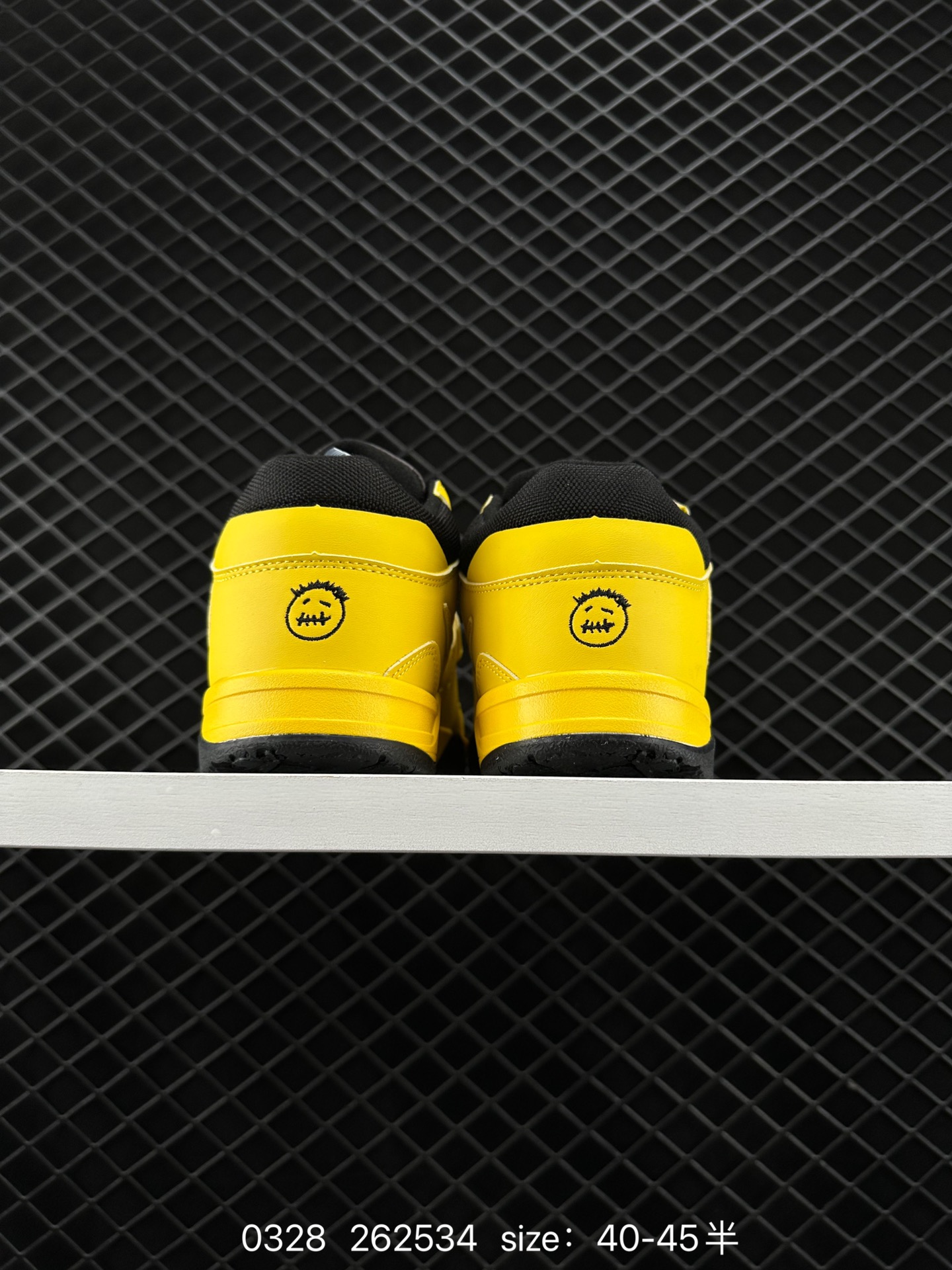 Travis Scott x Jordan Cut The Check AJ1